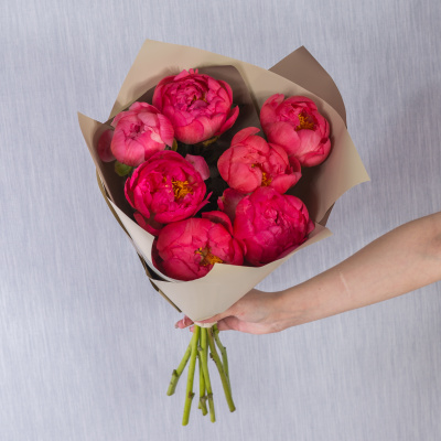 Букет из 7 пионов Корал шарм. 50580-Кор