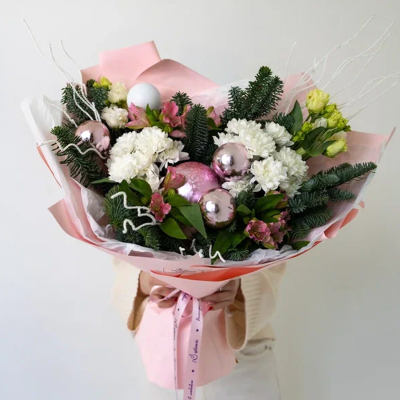 Букет из нобилиса и белых хризантем "Розовое сияние" N 91150