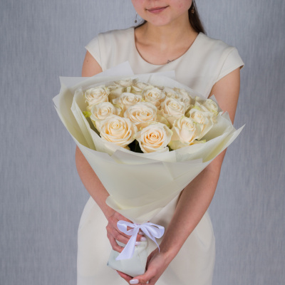 Букет из 19 кремовых роз Эквадор 40 см 36204-Крем Букет из 19 кремовых роз Эквадор 40 см 36204-Крем